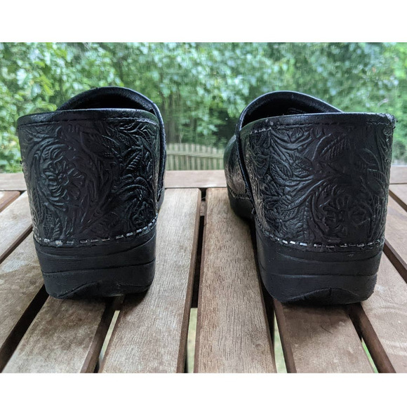 Dansko Pro Black Floral tooled Clogs - Size 40 / 9.5-10 - Picture 7 of 12